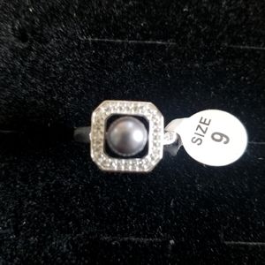 Vantel pearl ring